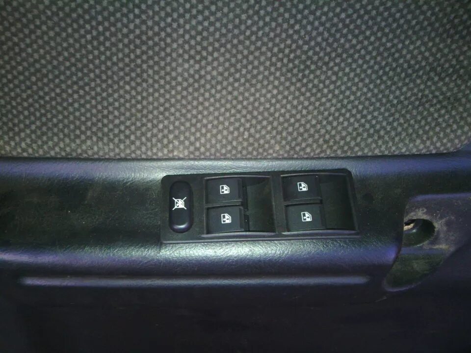 Блок управления эсп приора. Блок управления стеклоподъемниками калина 1 люкс. Положение кнопок блоков управления. Блок управления стеклоподъёмников калина 2 хэтчбек. Кнопки стеклоподъемника опель омега б.