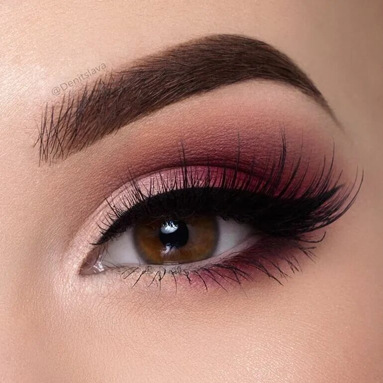 Макияж глаз make up глаз. Лавандовый смоки. макияж для карих глаз. макияж в сиреневых тонах. макияж с сиреневыми тенями.