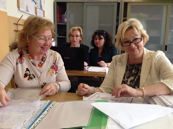 Школа представителя. Школа шарля де голля 1251 учителя. школа 1251 учителя. школа 1251 шарля де голля преподаватели. школа 1251 учитель химии.