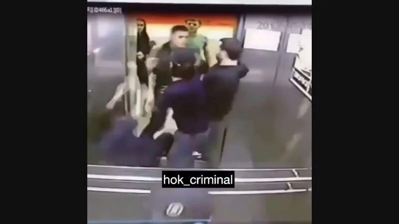 Кавказцы избили девушку. Дагестанец избил девушку. Дагестанцы избили девушек в кафе астрахани. Русские избили кавказцев. Девушка избила кавказцев.