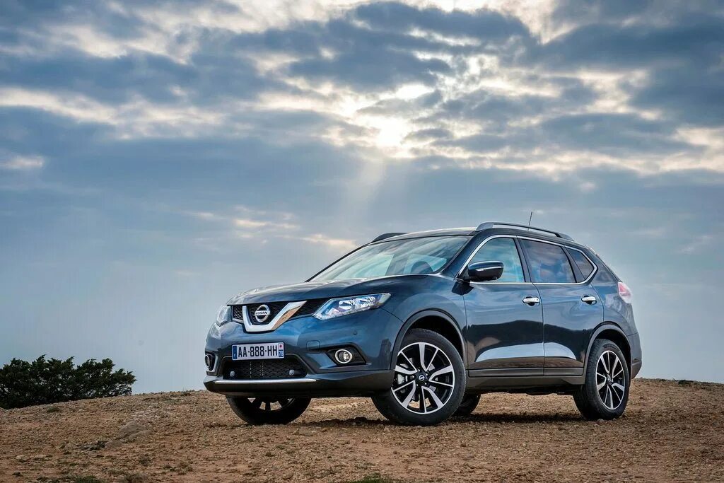 автомобили 2014. X-trail t32 синий.