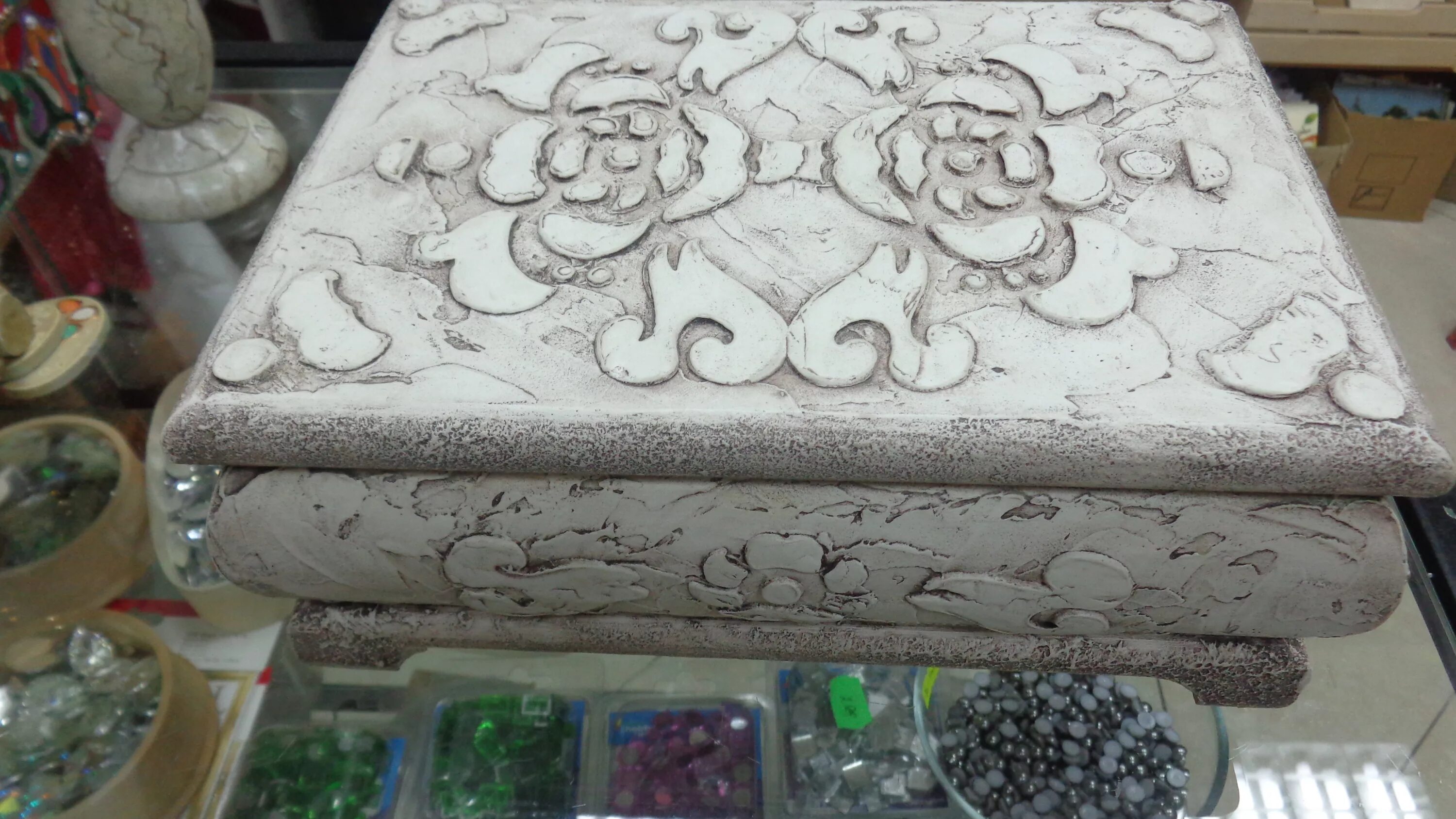 Интерьер стена. Декупаж карандашницы. Шкатулка-фолиант kse-f-31. Декупаж имитация досок. Шкатулка-фолиант "fame".