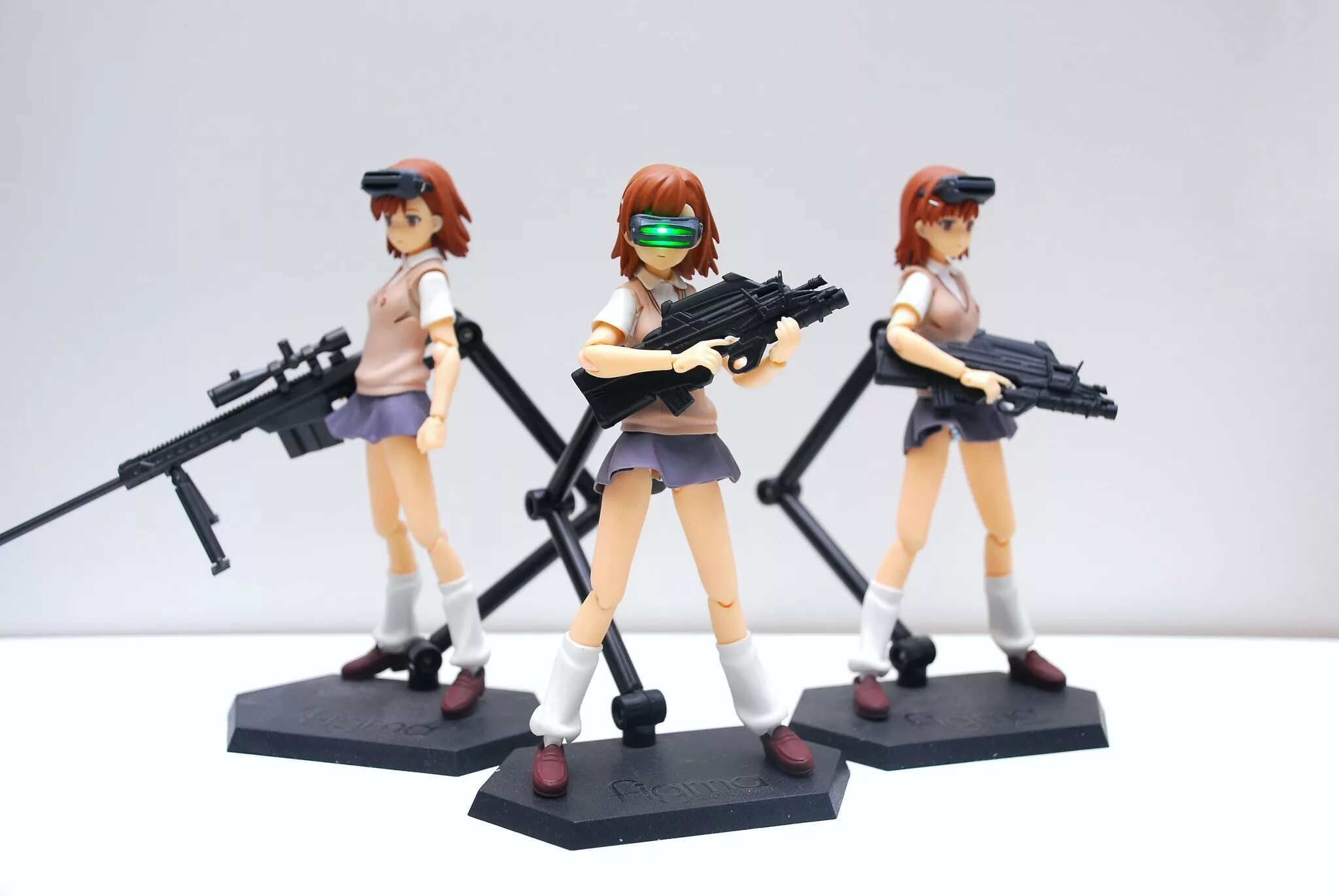 Figma vs. Figma масаки. figma 2025. фигма кастом. figma картинки.