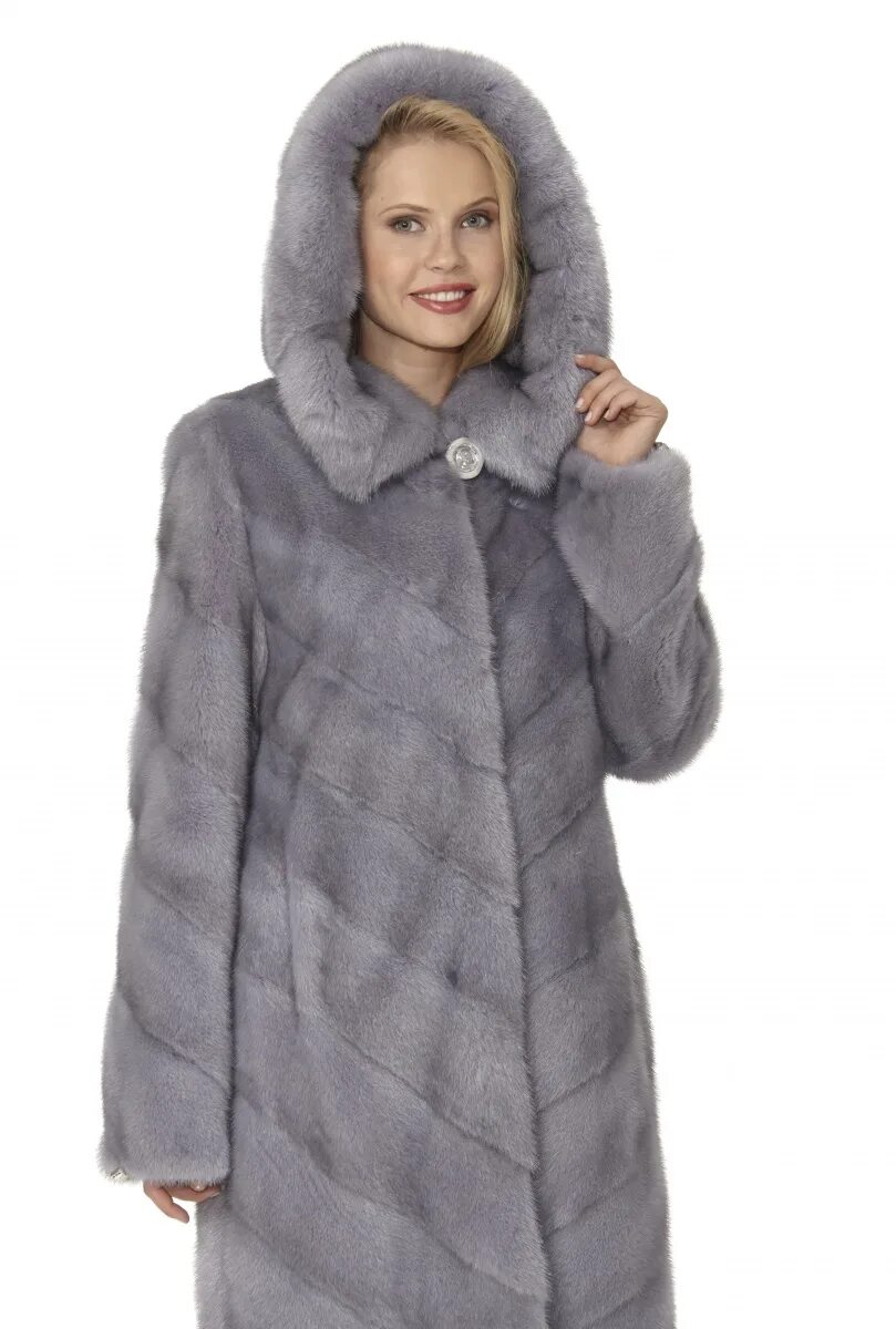 Sapphire furs шубы. Шуба из сапфировой норки. Норка цвет сапфир. Шуба норковая сапфир. Норковые шубы сапфирового цвета.