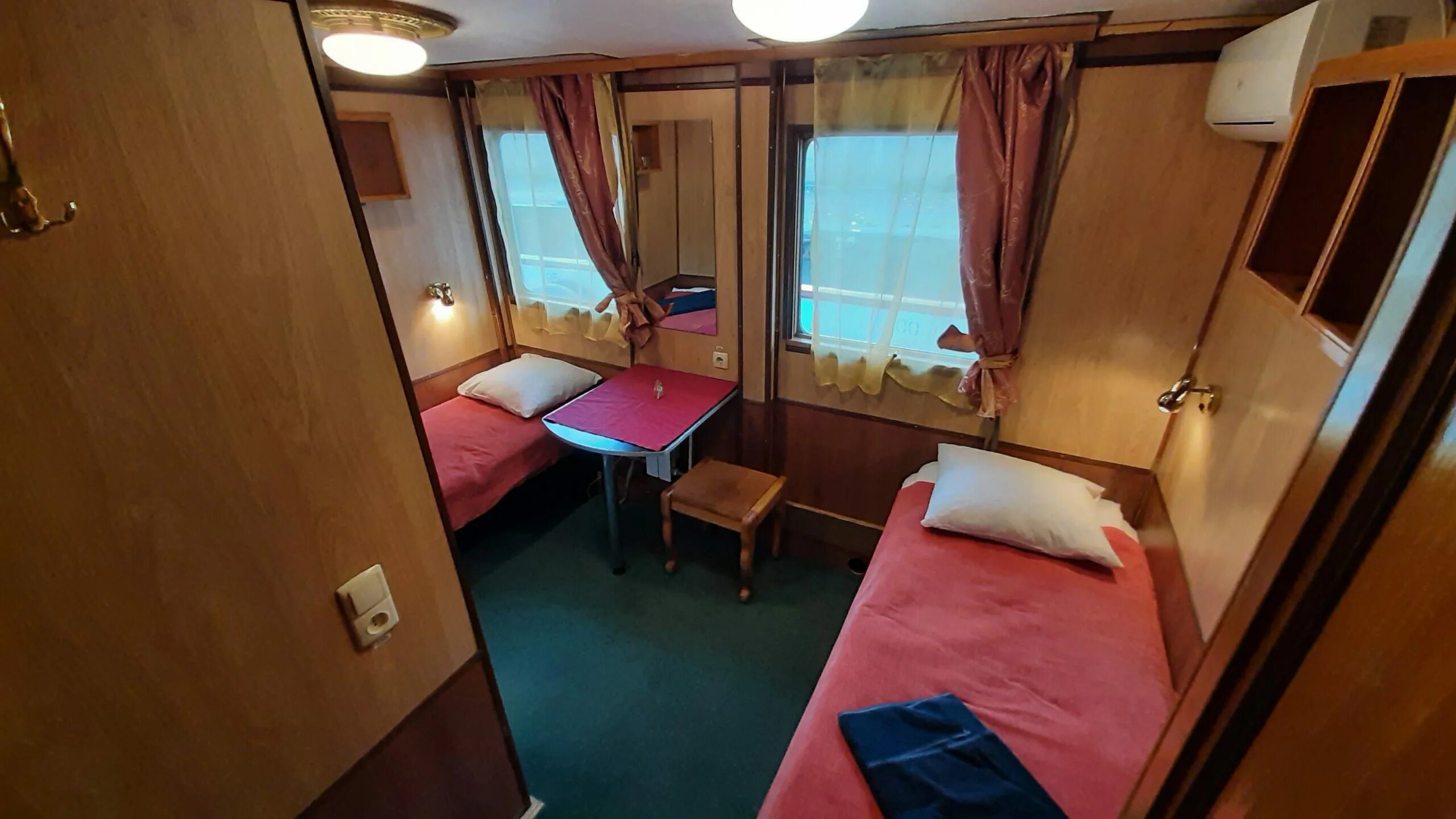 теплоход михаил кутузов 2004. кутузов теплоход 2024. торт теплоход речной. теплоход михаил кутузов надежда. теплоход михаил кутузов.