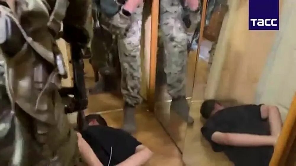 Пытки задержанных террористов крокус
