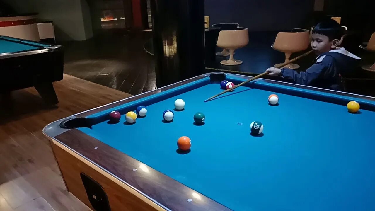 Игра бильярд американка. Бильярд анимация. Бильярд эдит. Бильярдный стол домашний 6фт. Физика бильярда.