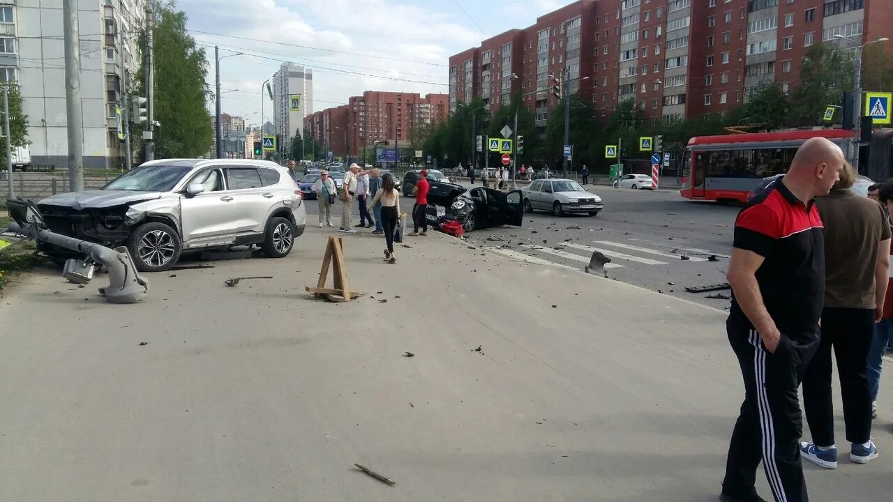 Дтп р 21. Дтп в мегаполисе. авария санкт-петербург долгоозерная.