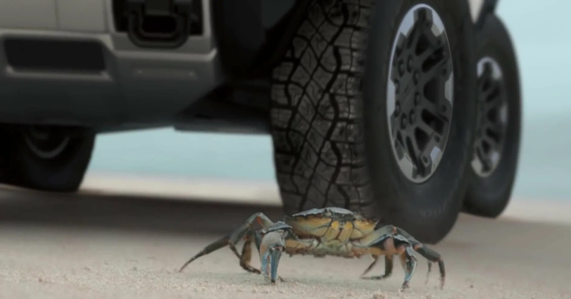 Режим краба. Hummer ev 2022 Crabs Mode. Hummer ev 2022 crabwalk. Hummer 2022 Crab walk. Хаммер 2022 режим краб.