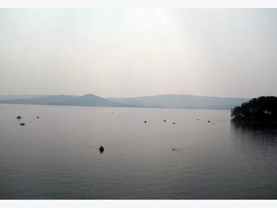 Страшное озеро. Лесное озеро. Озеро некрасивое. Городище тростенское озеро. Семиозерье карелия.