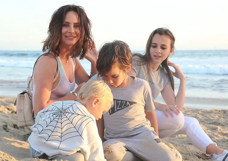 солистка демо саша зверева. сколько лет солистке группы демо. александра зверева 2020. сколько лет солистке группы демо. сколько лет солистке группы демо.