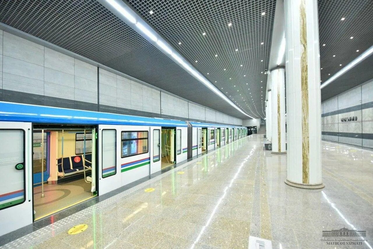 Новое метро ташкенте. Надземное метро в ташкенте. 81-765 ташкент. Станции метро ташкента. Станция метро куйлюк в ташкенте.