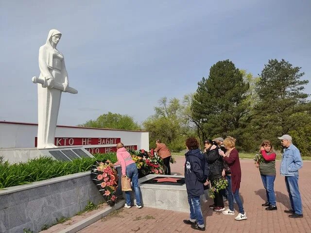 Бавуко кчр. Поселок бавуко здание. Абраюков мурат. Школа пос. Бавуко хабезский район.