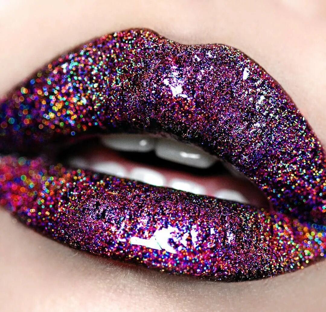 Lime crime diamond crushers. Красивый макияж губ. Губная помада с блестками. Помада с блестками. Пэт макграт макияж губ.