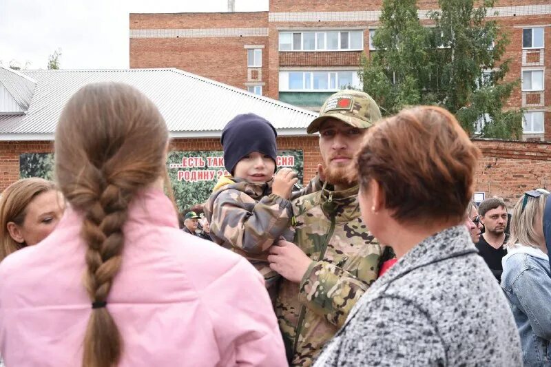 Добровольцы из карелии на украину. 9 добровольцев из карелии. Волонтеры тамбов. Добровольцы из карелии на украину. Отряды добровольцев на донбасс.