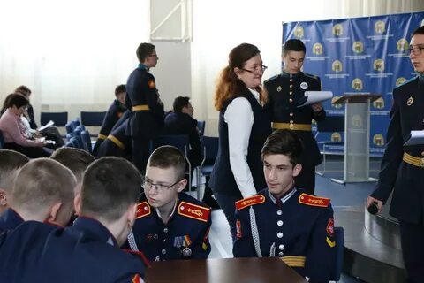 Обучался в кадетском корпусе в