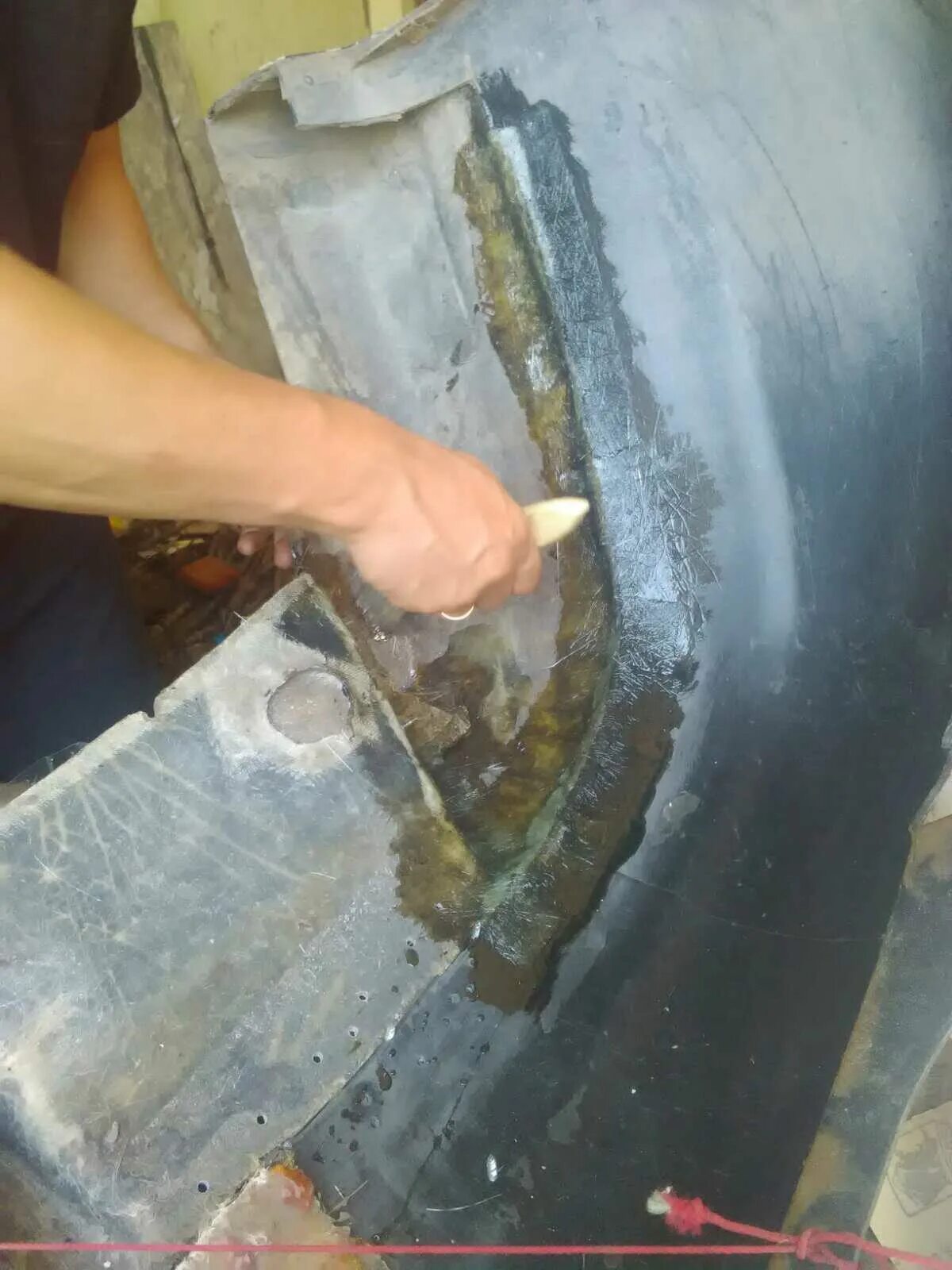 Чем клеить бампер. Крепления на обвес автомобиля. Чем клеить бампер. Склейка бампера. Склейка пластикового бампера.