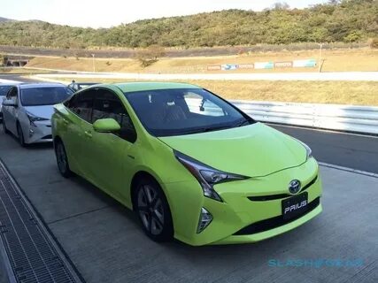 Toyota зеленая