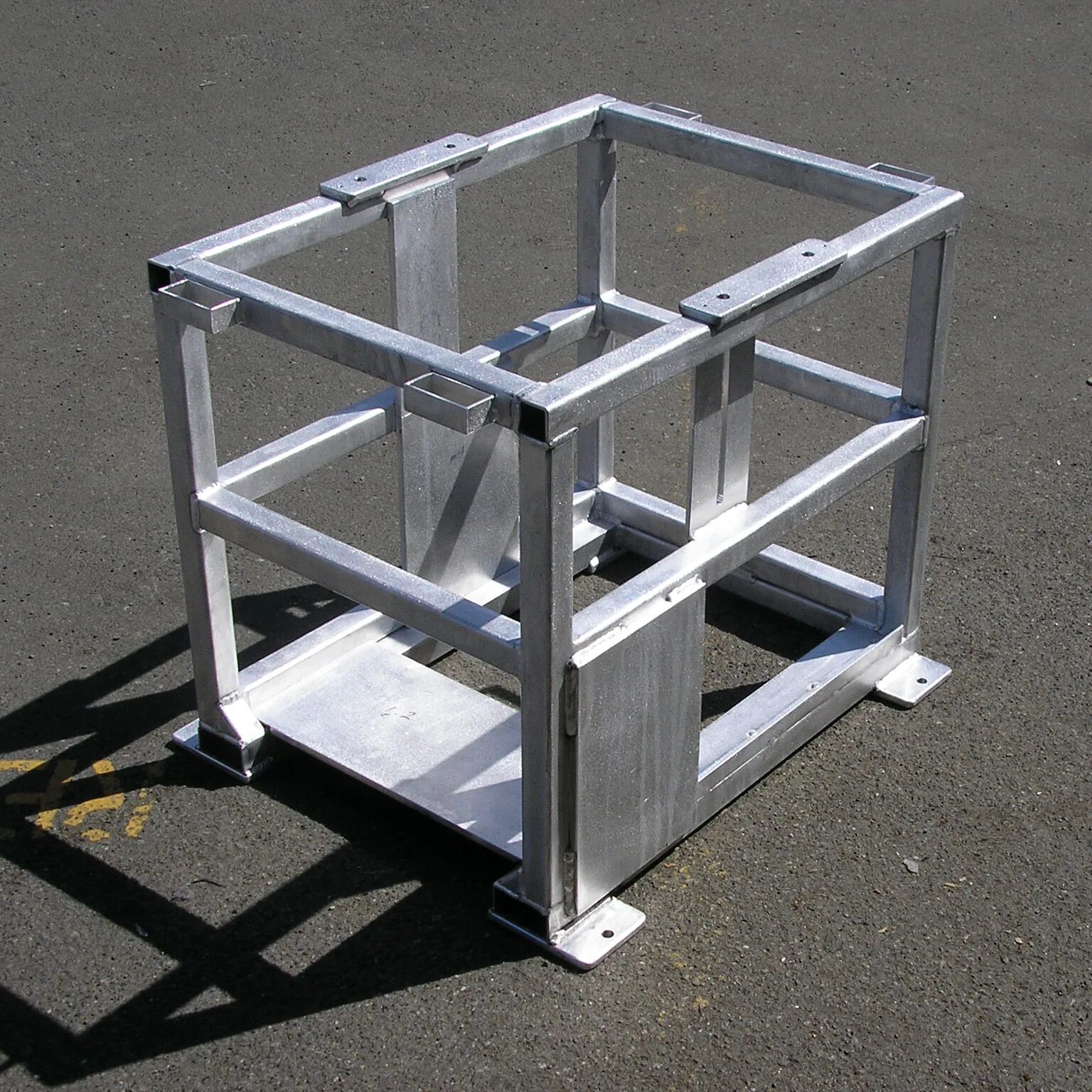 Рама основание. Алюминиевый каркас. каркас металлический сварной. стальная рама каркас. сварной алюминиевый каркас.