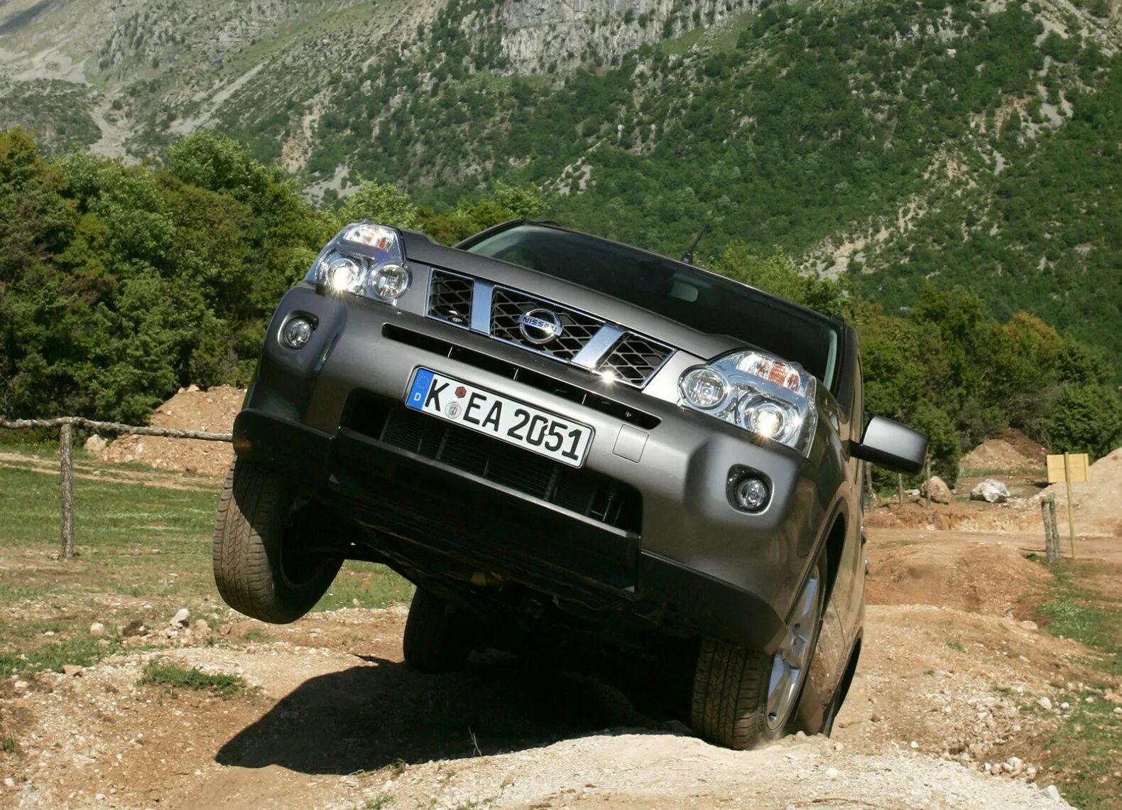 Ниссан х трейл т31 2.0. Nissan x Trail t30 Offroad. Nissan x-Trail t31 лебедка. Nissan x Trail off Road 2007. Путешествие Ниссан х-Трейл т31.