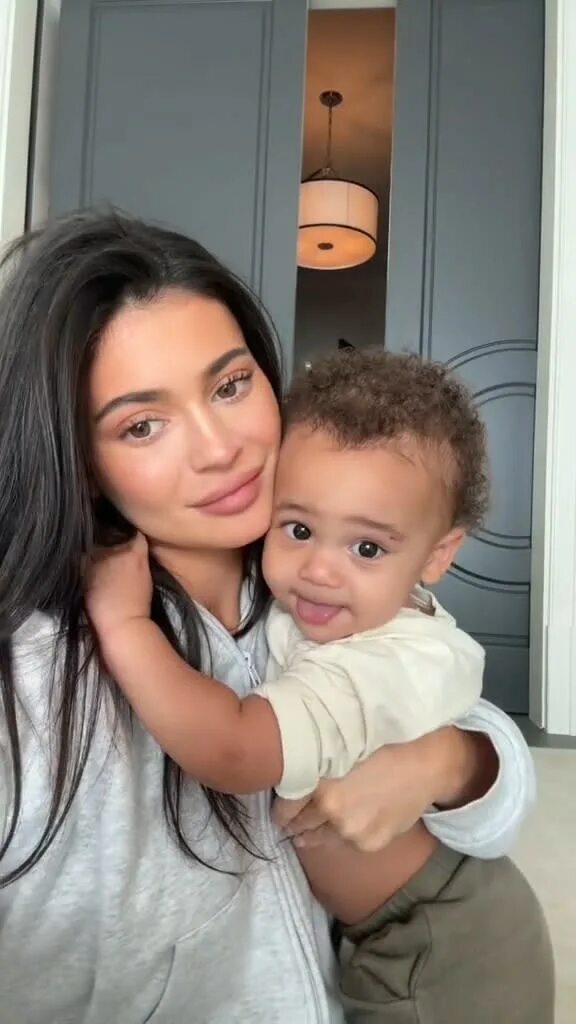 Сын дженнер. Kylie 2023. Дети гиганты. Сын дженнер. Сын дженнер.