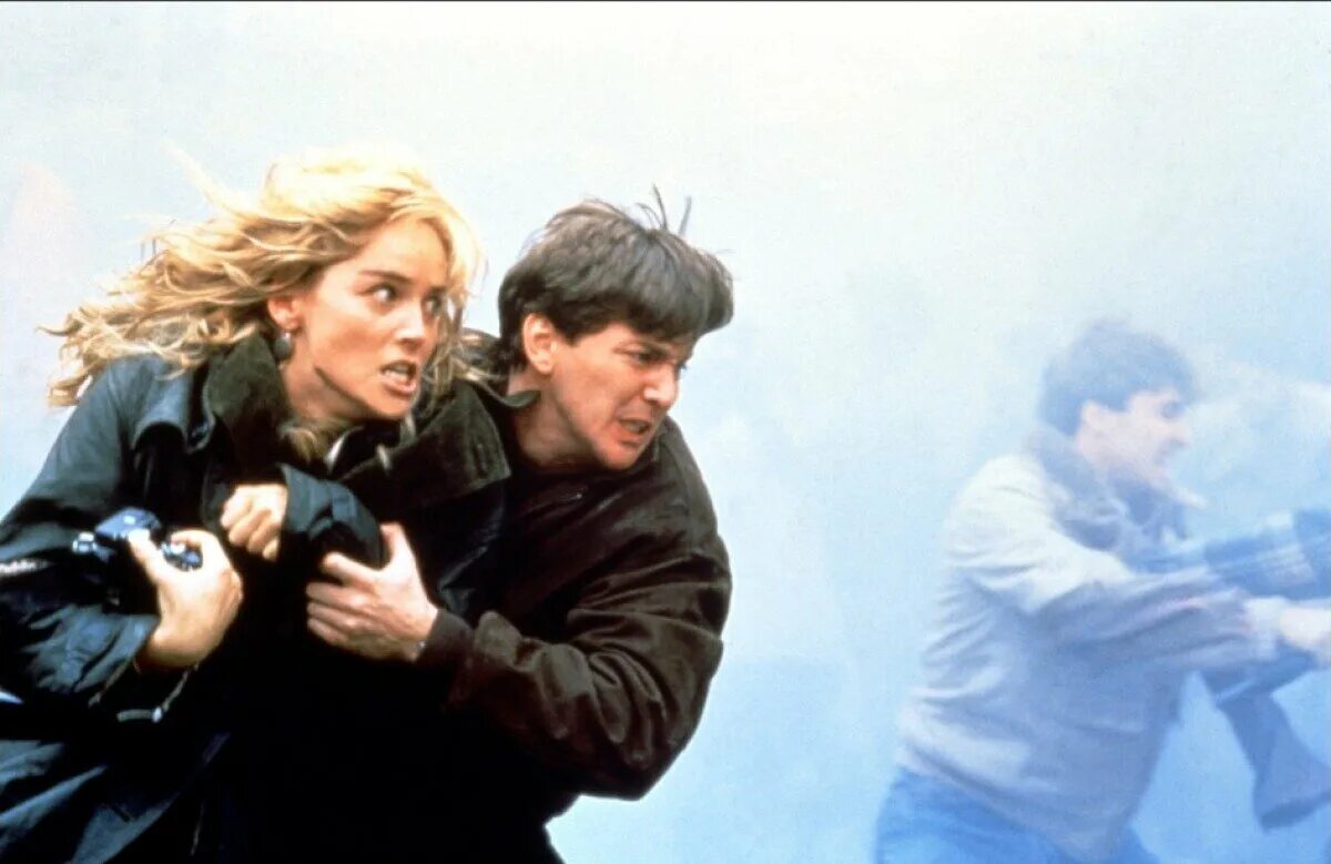 год оружия фильм 1991. год оружия / year of the gun (1991). год оружия 1991. год оружия 1991. пистолет в сумочке бетти лу фильм 1992.