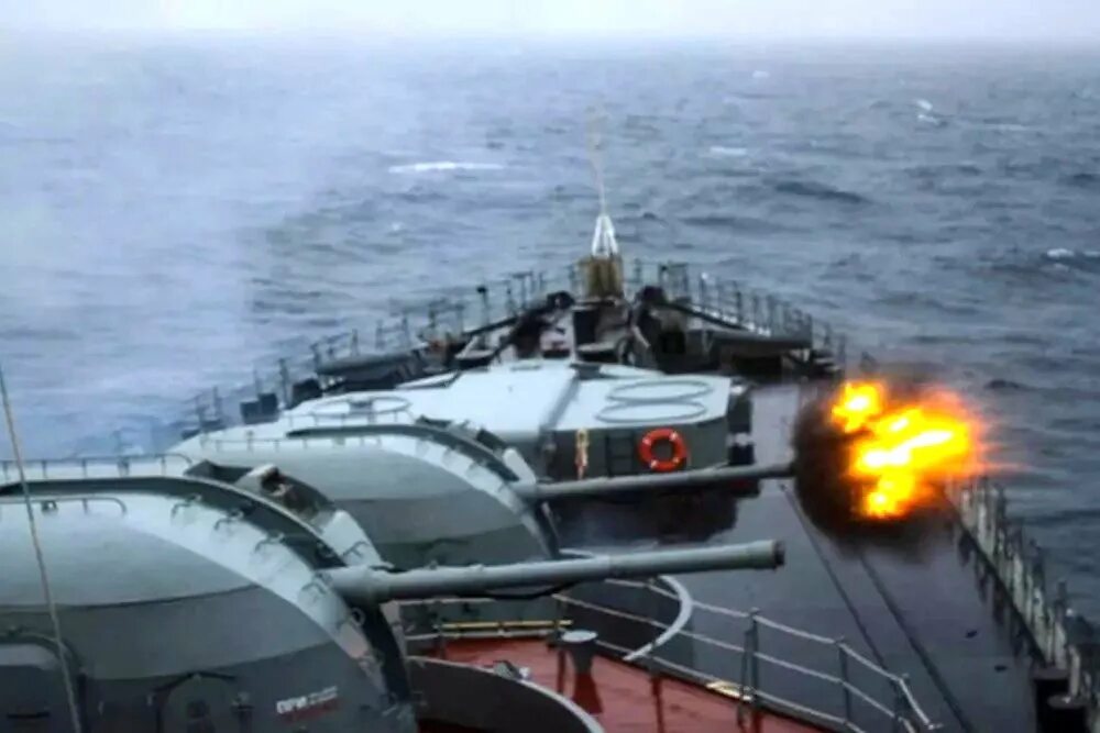 2. Убейте несколько врагов находящихся на десантном корабле warframe. Капаль ричард. Катер в тылу врага 2 штурм. Американский корабль нового поколения.