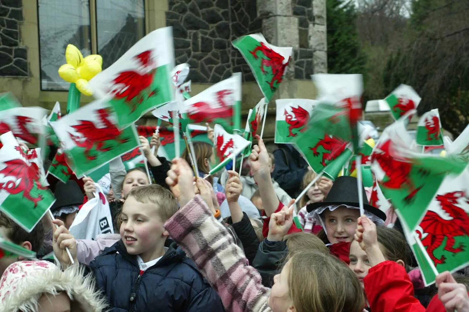 Сегодня национальный день. Валлийцы день Святого Давида. St David's Day в Великобритании. Национальный праздник Уэльса. Праздник Святого Давида в Уэльсе.