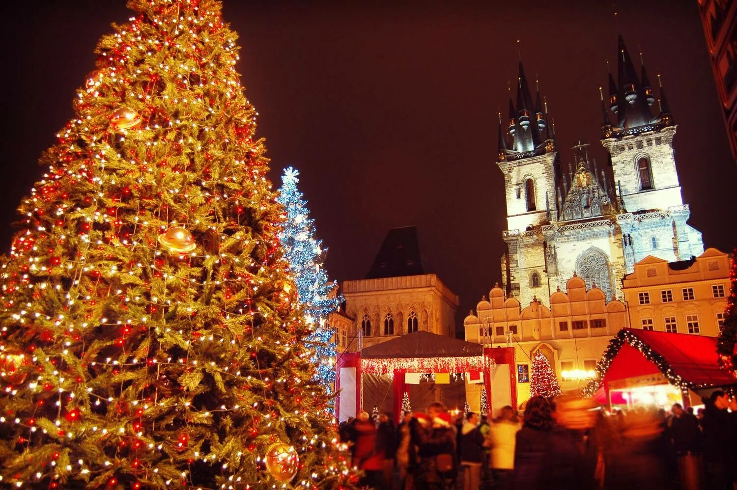 Как празднуют новый год в германии. Рождественская Прага. Прага Рождество 2022. Новогодняя Прага. Новогодняя елка в Праге.