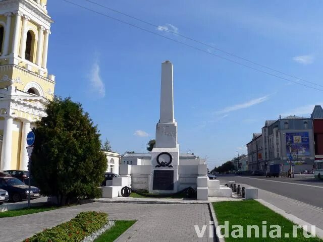 Пл коломна. Памятник борцам двух революций Коломна. Площадь 2 революций Коломна. Обелиск Коломна. Коломна площадь двух революций Коломна.