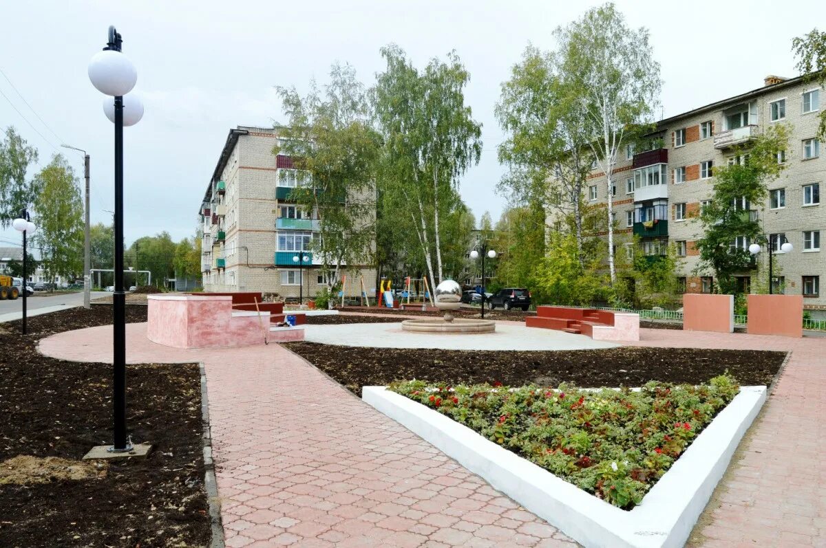 Кулебаки город Нижегородская область. Городской парк Кулебаки. Кулебаки город Нижегородская область благоустройство. Сквер города Кулебаки. Цветы урень