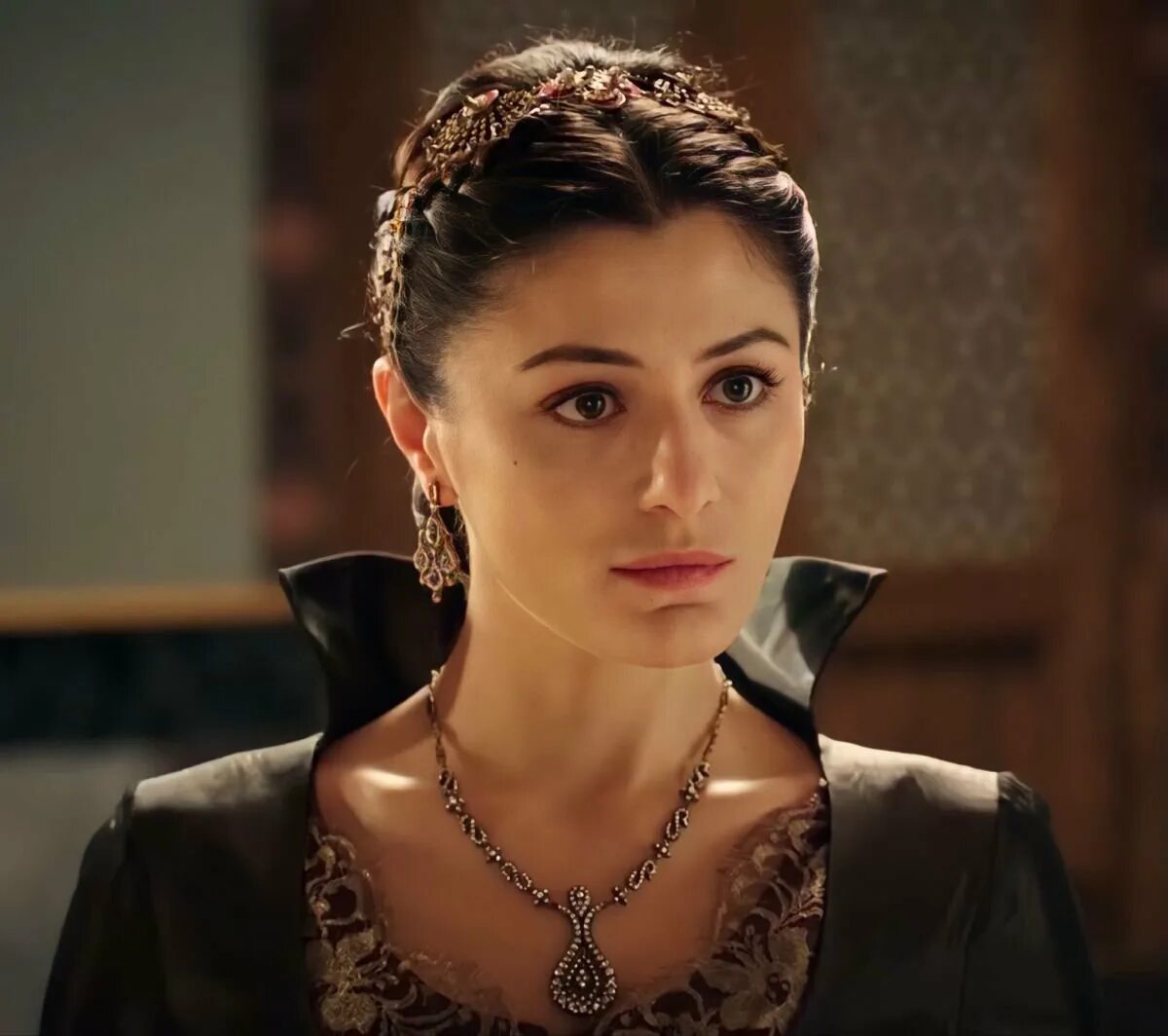 Сериал великолепный век шах султан. Шах хубан султан великолепный век. Шах хубан султан в красном платье. Шах кубан султан. Шах кубан султан.