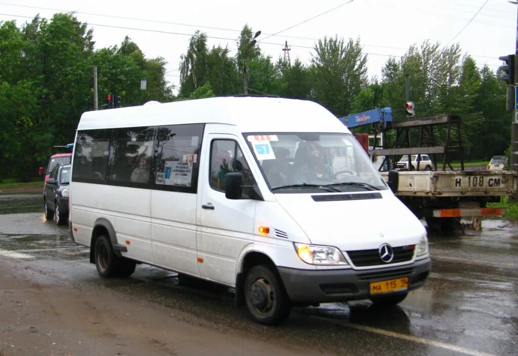 49 автобус ижевск. Mercedes-Benz Sprinter 413cdi. Мерседес 663. Mercedes-Benz 904.663 413 CDI (Sprinter) 2007 года выпуска. Микроавтобус Ижевск.