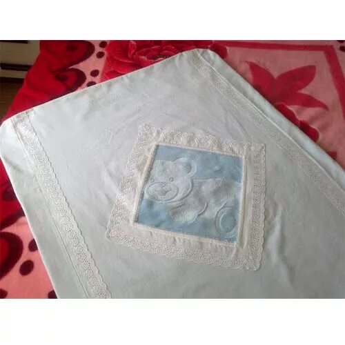 Пододеяльник ромбом. Пододеяльник с ромбом. Пододеяльник с вырезом. Одеяло ромб. Пододеяльник с отверстием посередине.