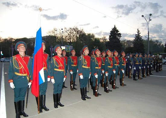 Рпк ростов на дону. Знаменная группа рпк. рпк ростов. рота почетного караула ростов на дону фото. рота почетного караула ростов на дону.