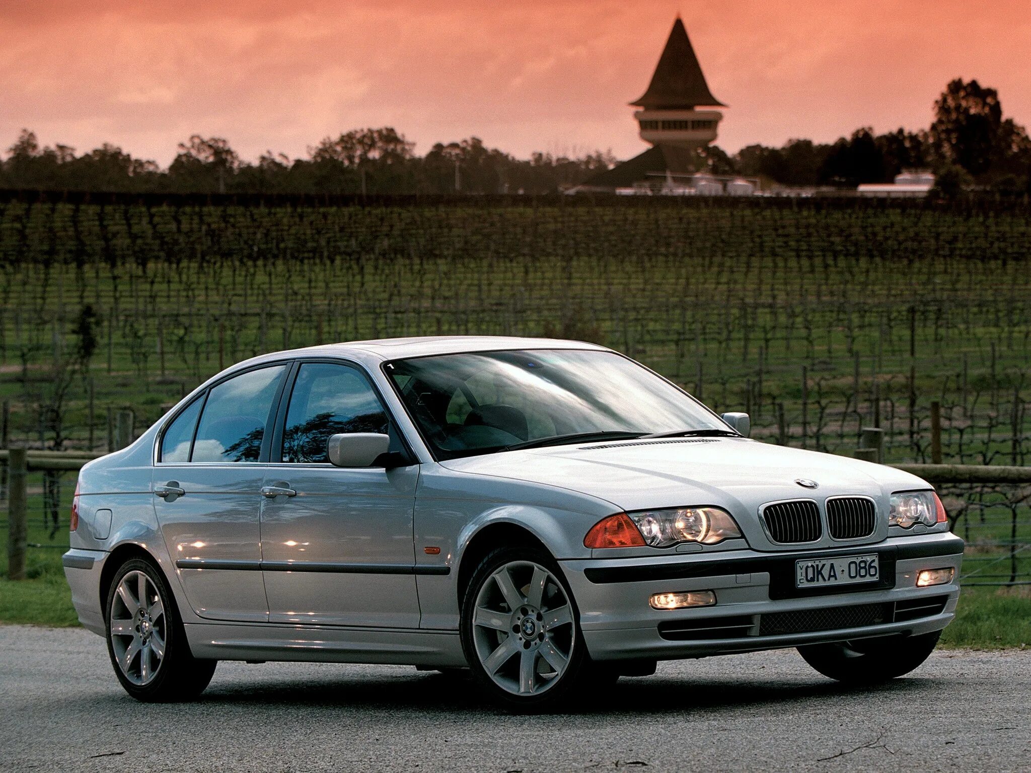 Bmw 2000 года. BMW 3 2000. BMW 3 Series e46 1998-2005. BMW 325i e46. БМВ 5 2000.