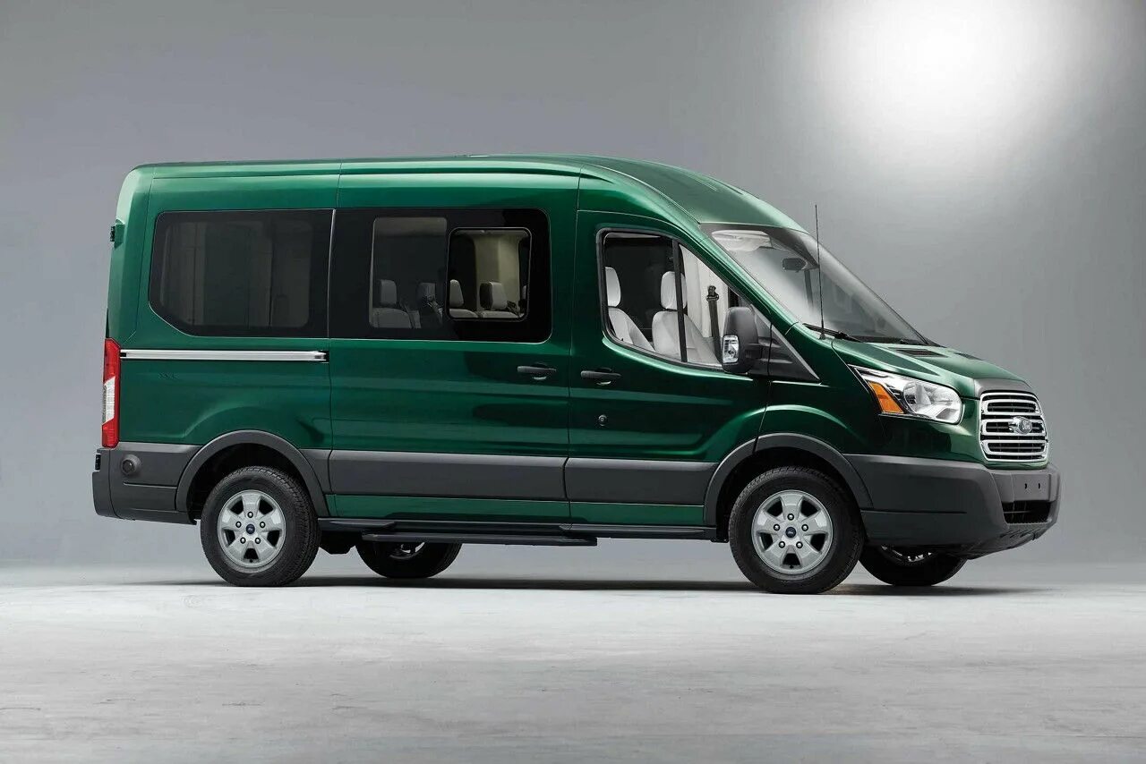 Ford Transit 2023. Форд Транзит Комби 8 мест. Ford Transit зеленый. Ford Transit 2023 фургон. Модели форд транзит