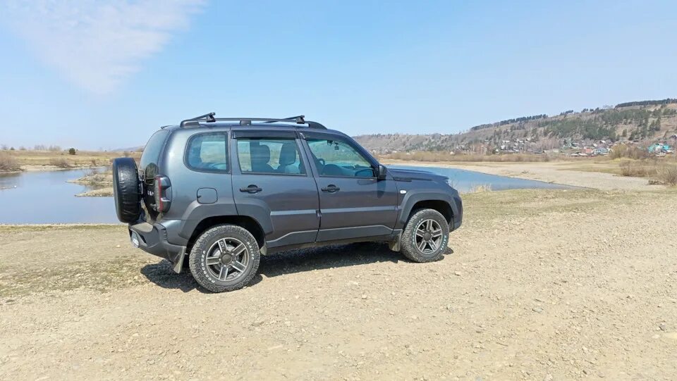 Chevrolet niva travel. 2123 нива тревел. Niva travel 2022. Новая нива шевроле тревел. Chevrolet niva тревел.