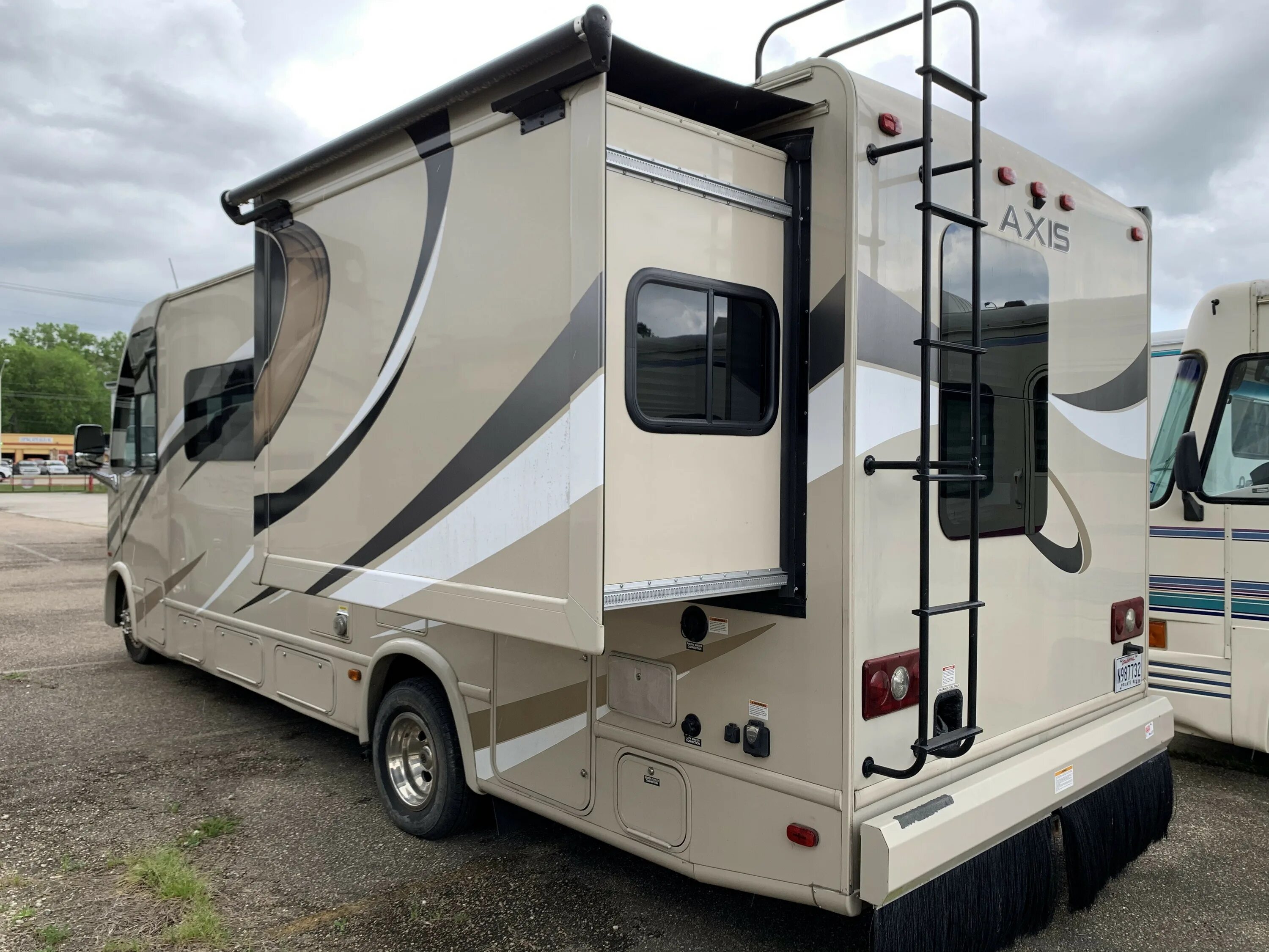 Chevrolet van кемпер. Mercedes-benz sprinter автодом 6\6. Автодом ford transit автодом. Альковный автодом. Продам автодом.