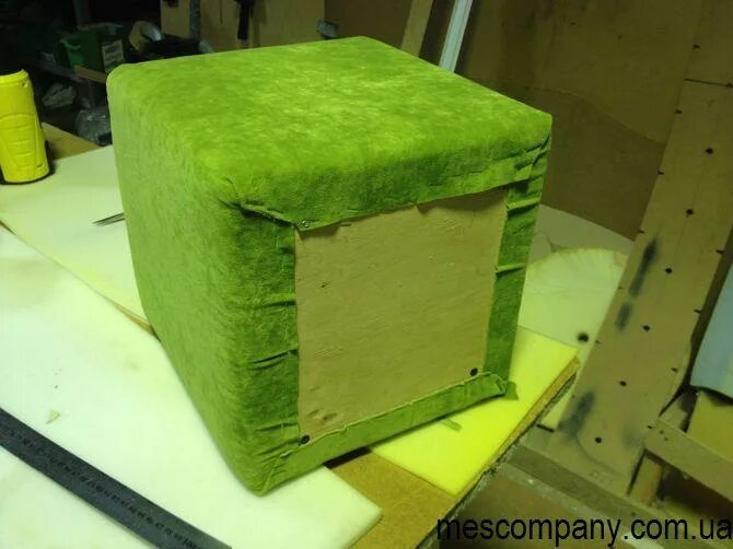 как обтянуть пуфик своими руками. самодельный пуфик. каркас пуфика. обтянуть пуфик. поролон для пуфика.