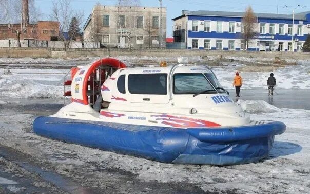 Судно на воздушной подушке Пегас 5. Воздушная подушка на Оби. Островная камень на Оби. Гонки на лодках 2021 год камень-на-Оби. Машины камень на оби