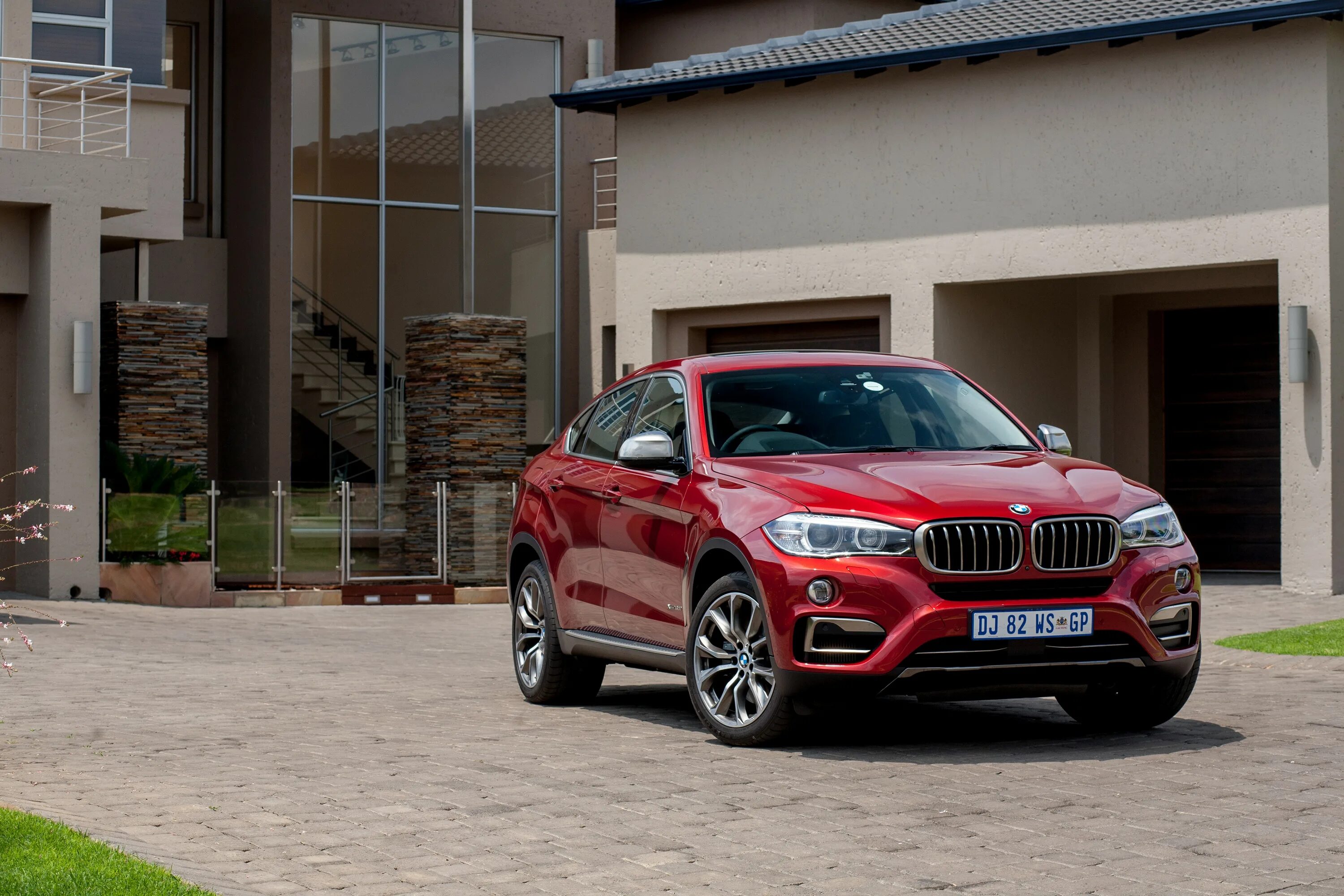 Продажа x6. BMW x6 m Sport. BMW x6 f16 красная. Красный БМВ х6 новый. BMW x6 2021 Red.