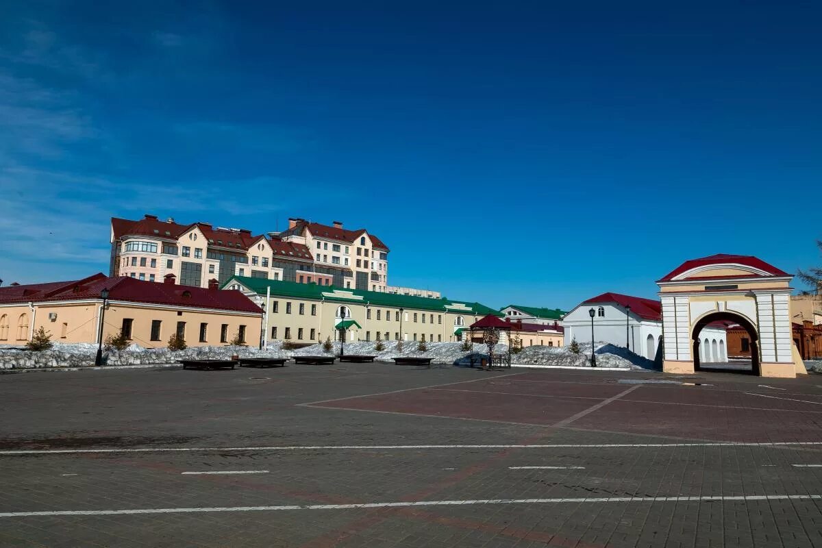 Арендаторы омск. Арендаторы омск. Улица маршала жукова омск. Маршала жукова, 25. Летур центр омск внутри.