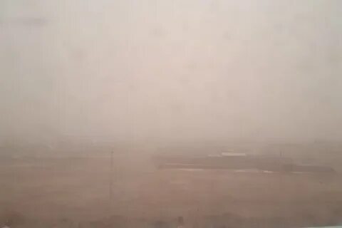 Снежная пыль столбом стоит в воздухе