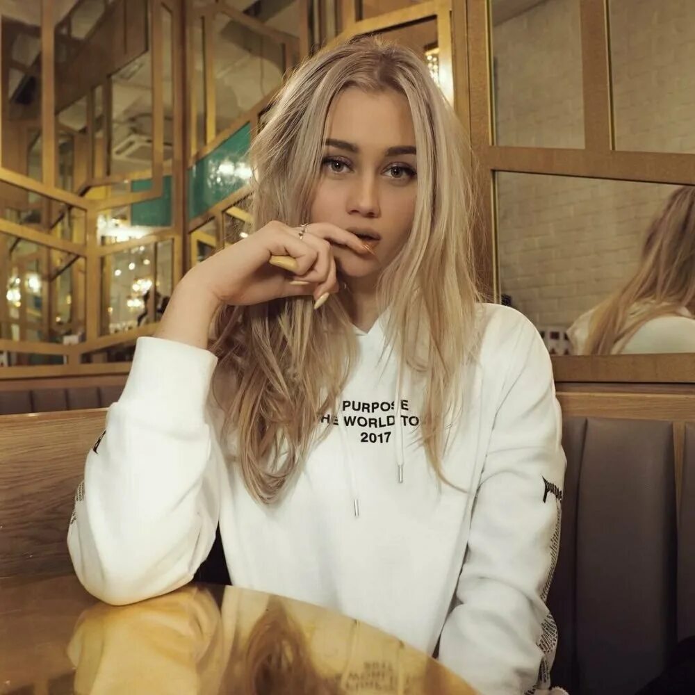 Маша кемстач. Маша кемстач. Маша сафтенко актриса. Маша животное. Маша кемстач.