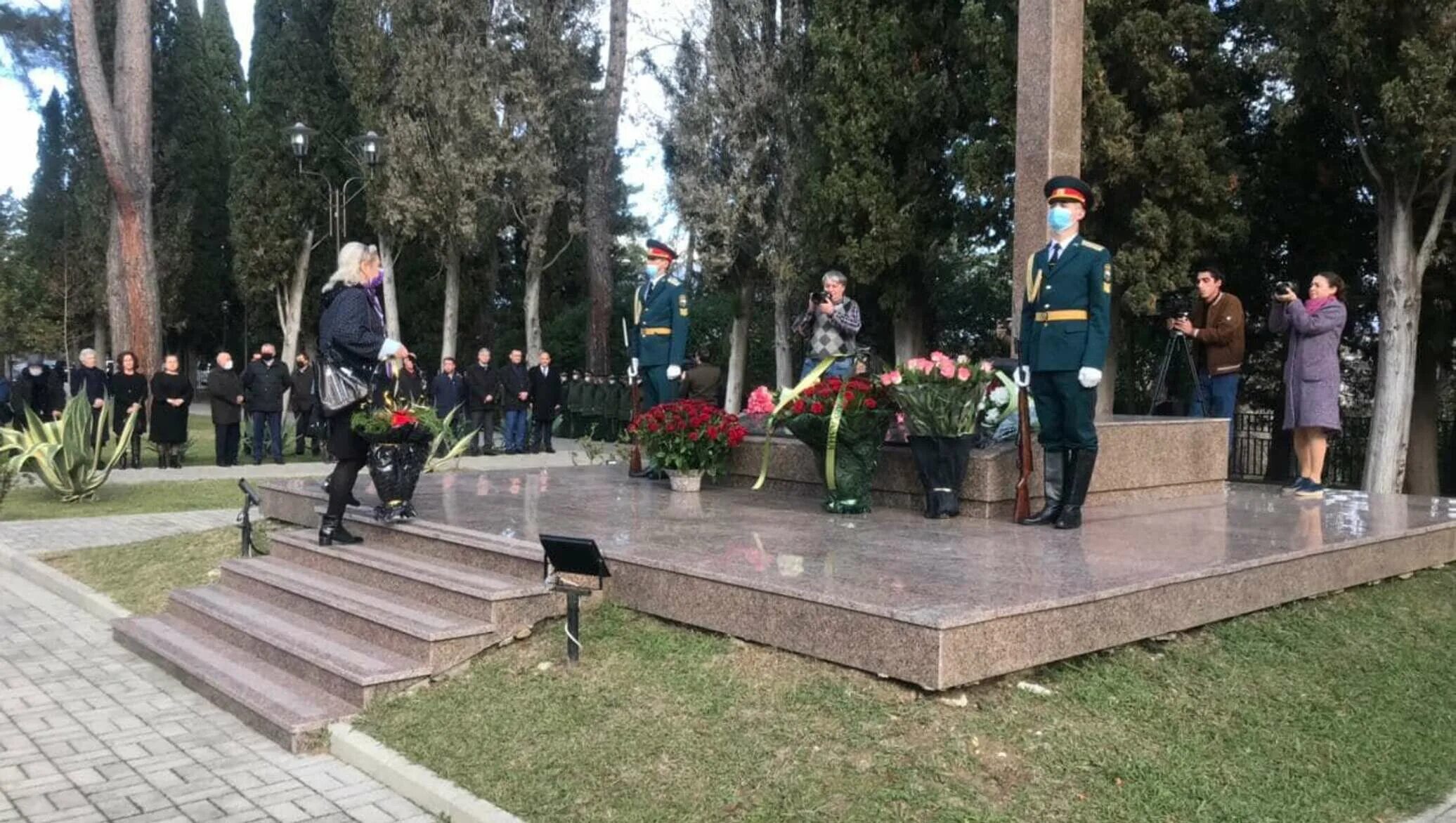 Трагедия в абхазии. 14 декабря латская трагедия. мемориал жертвам латской трагедии. латская трагедия в абхазии 1992-1993. латская трагедия 1992 г в абхазии.