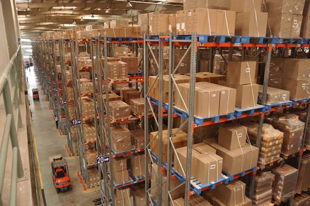Где находится склад продавец. Складная логистика. онлайн склад. склад в индии. торговля b склад 2000.