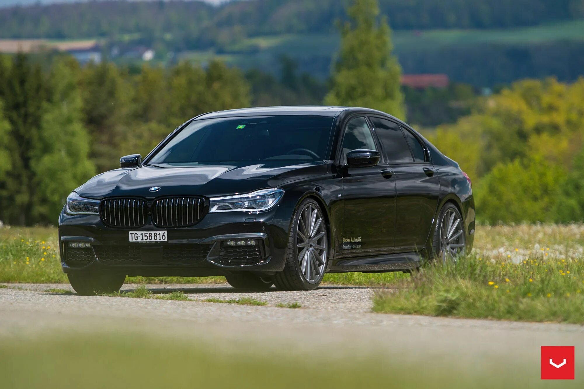 Bmw 7 m. BMW m7 g11. BMW 7 g11. БМВ 7 2017. BMW g11/g12.