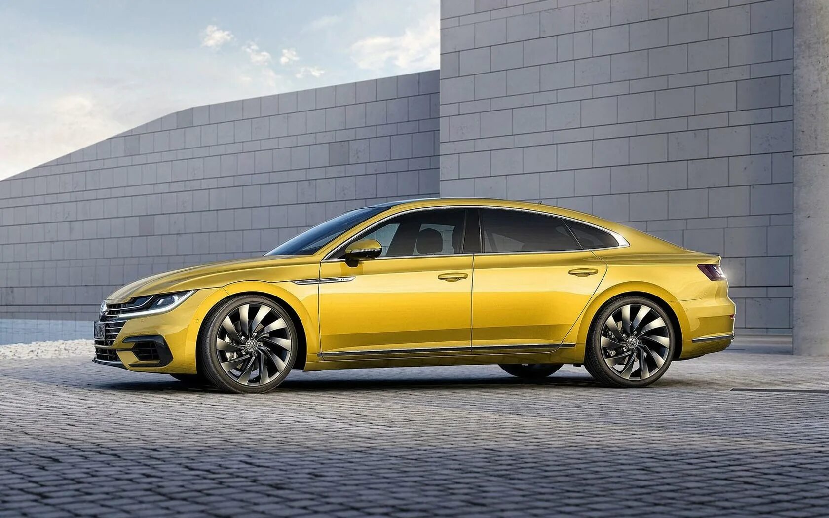 Пассат артеон. Фольксваген arteon 2022. Фольксваген артеон 2018. Фольксваген артеон капот. Артеон 2022.