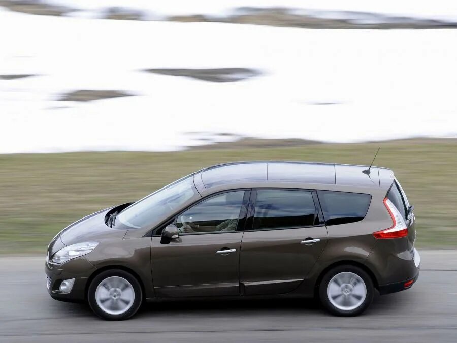 Historique des générations de Renault Grand Scénic (2003 - aujourd'hui)